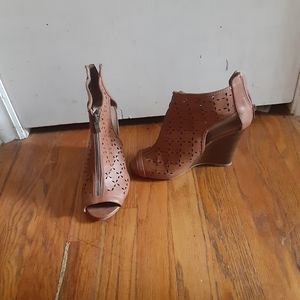 Heeled boots